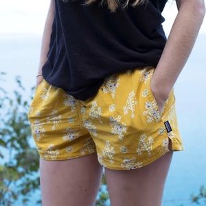 Patagonia Barely Baggies Shorts - Yellow Print